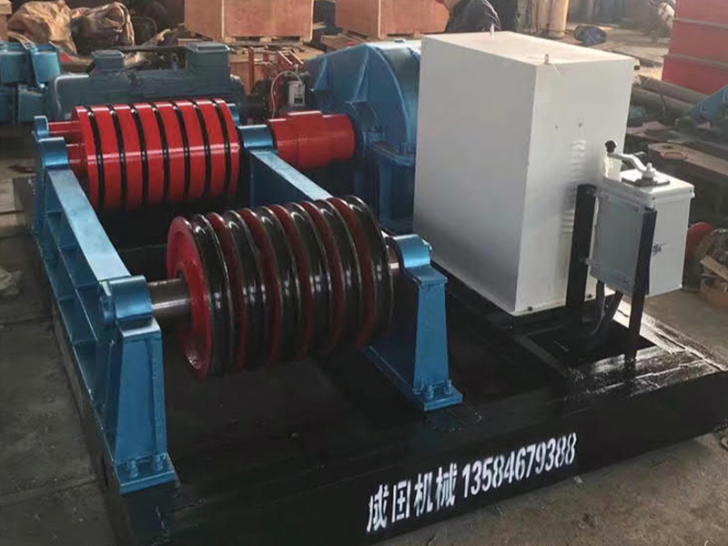 非標定制卷揚機